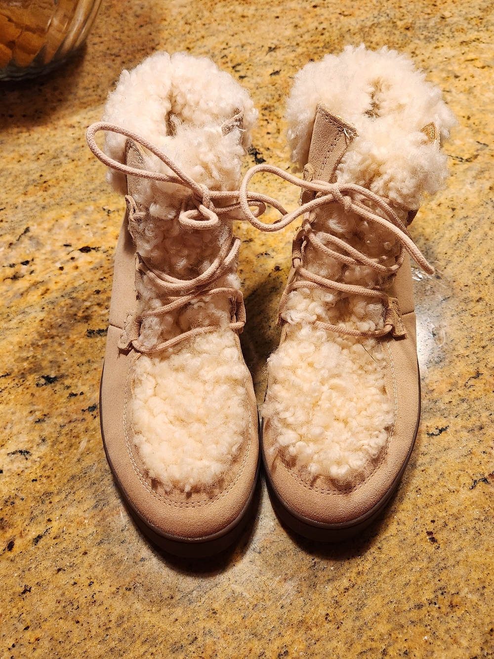 New Vionic Womens Splendid Oak Sand Colored Sherpa Boots Fall US 9/39 Never Used